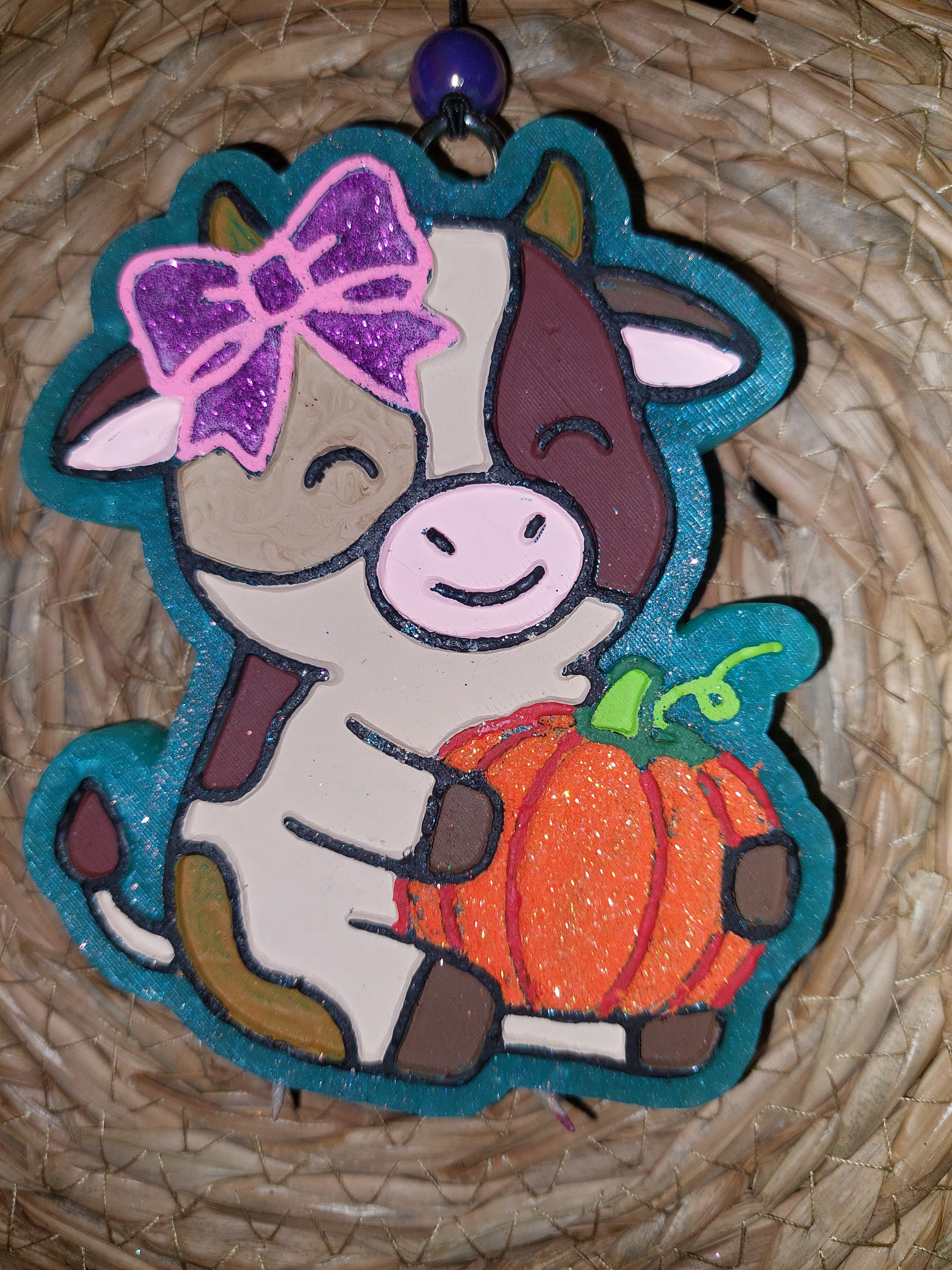 Cow w/pumpkin (228)